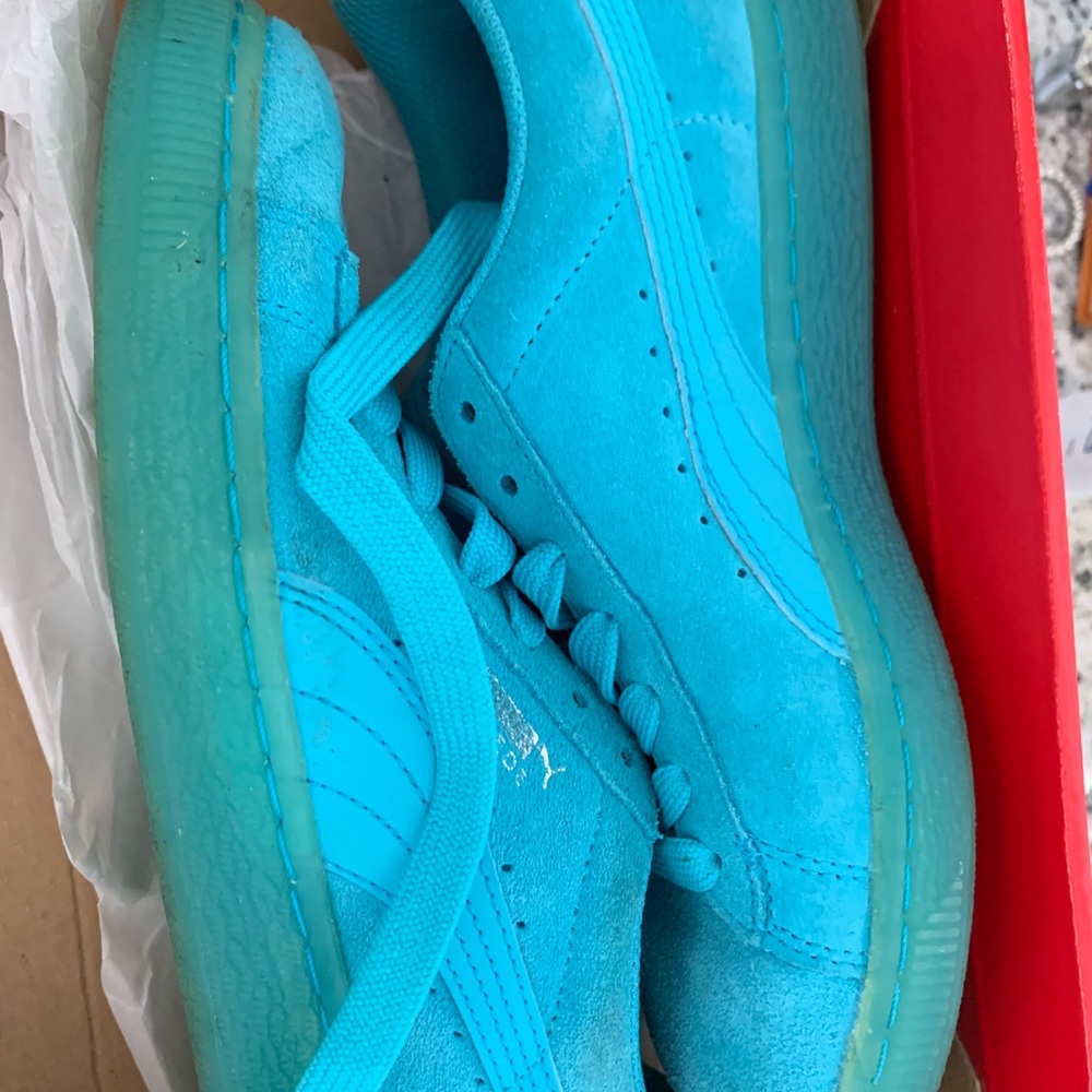 Ice Blue Pumas